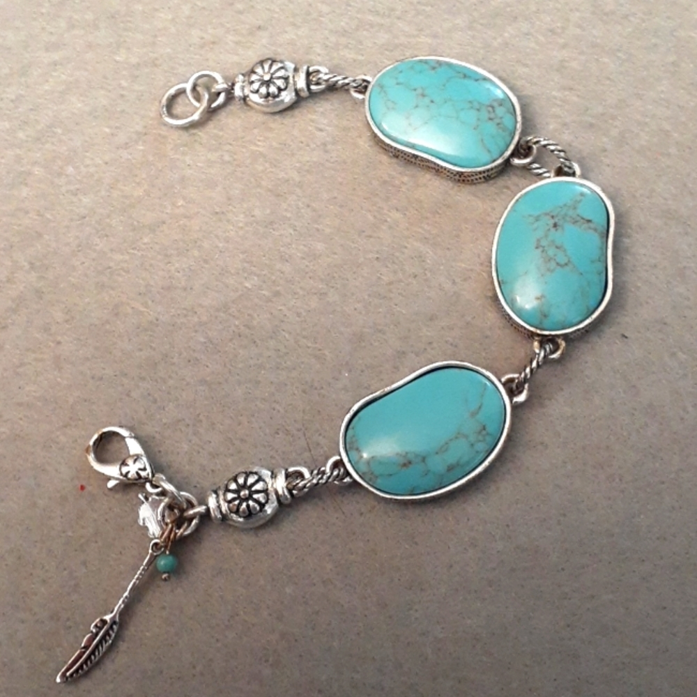 New without tags Lucky Brand bracelet never worn